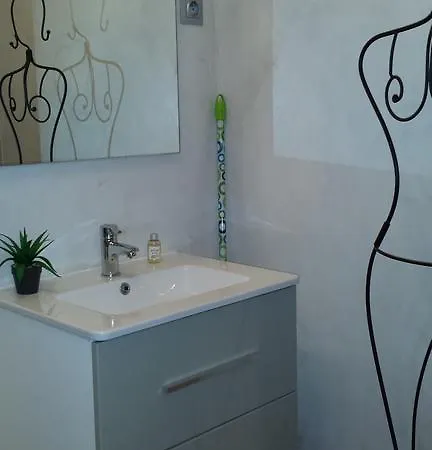 Studio Avec Terrasse Apartment *